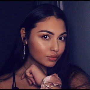 Meet your Posher, Paula